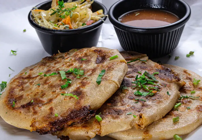 Pupusas con curtido